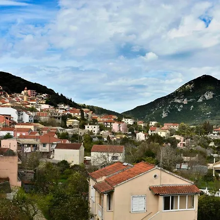 Sia's Διαμέρισμα