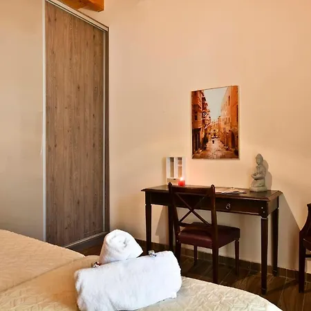 Sia's Apartment